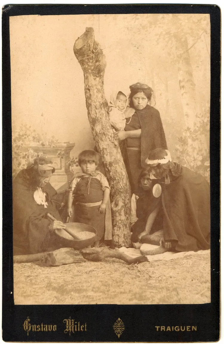 Mapuches de Traiguen — Temuco — 1890 | Chile de Ayer