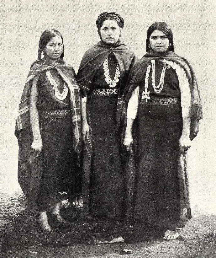 The three graces of Araucania — Temuco — 1904 | Chile de Ayer