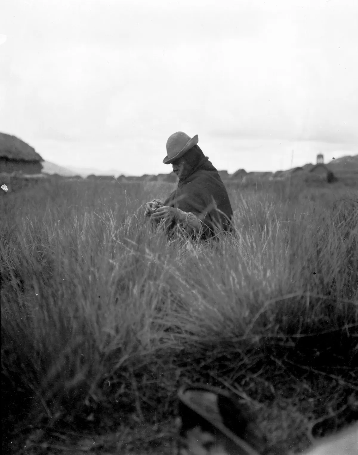 Aymarakvinna. landskap. Bolivia - SMVK - 002369 — 1904 | Chile de Ayer