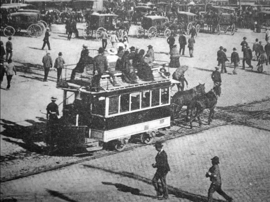 Carro de sangre Estacion Central de Santiago circa 1890 — Santiago — 1890 | Chile de Ayer