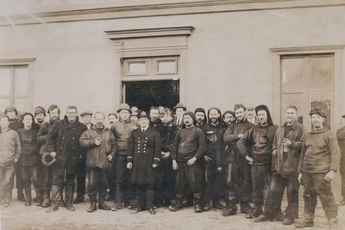 Pardo y los británicos rescatados — 1916 | Chile de Ayer