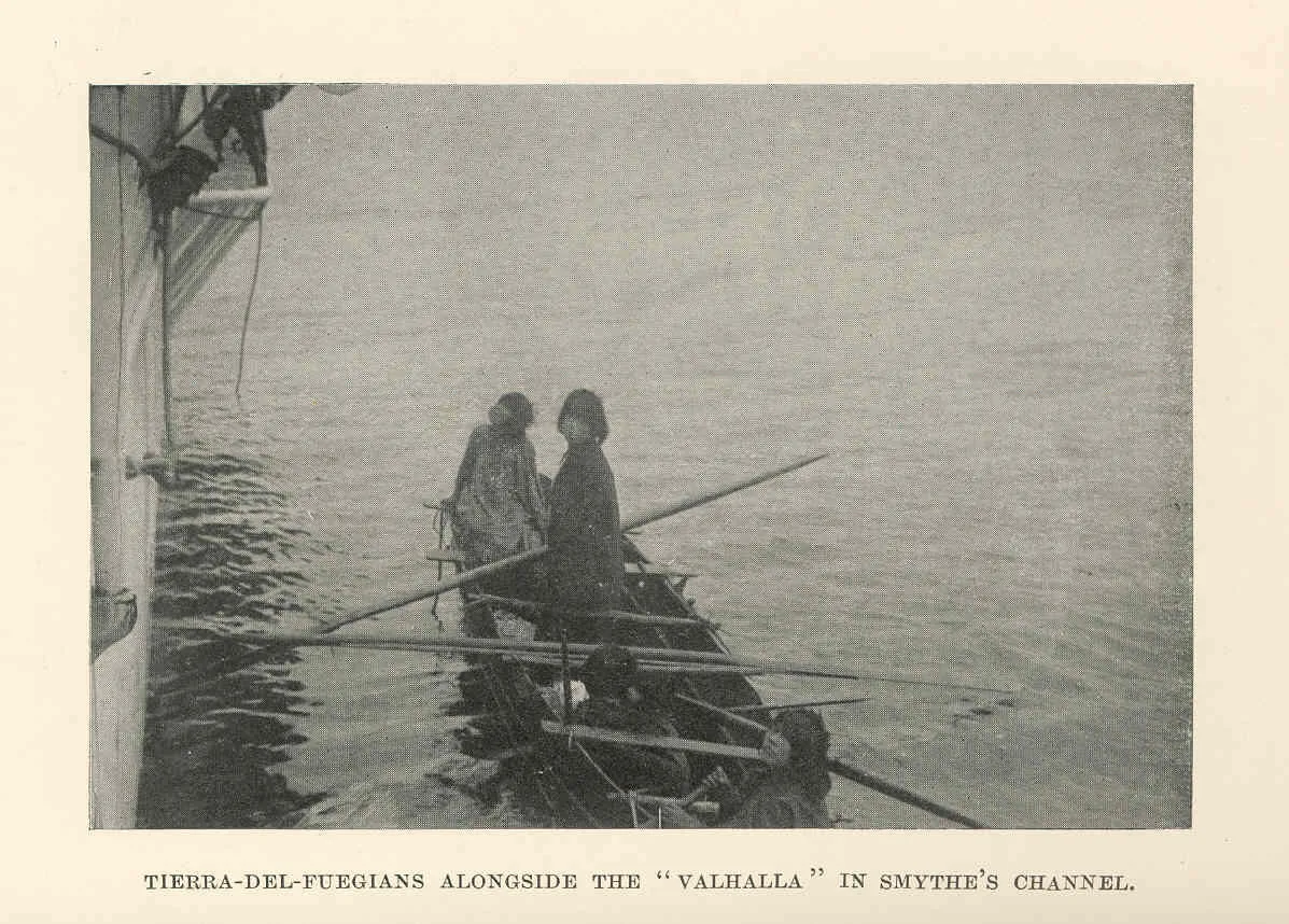 FMIB 36514 Tierra-del-Fuegians Alongside the 'Valhalla' in Smythe's Channel — Tierra del Fuego — 1908 | Chile de Ayer