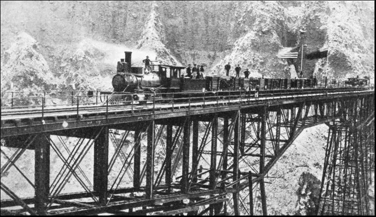 Puente original Meiggs Verruga en Peru — 1880 | Chile de Ayer