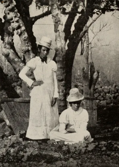 Easter Island Women, 1914–1915 — Isla de Pascua — 1914 | Chile de Ayer