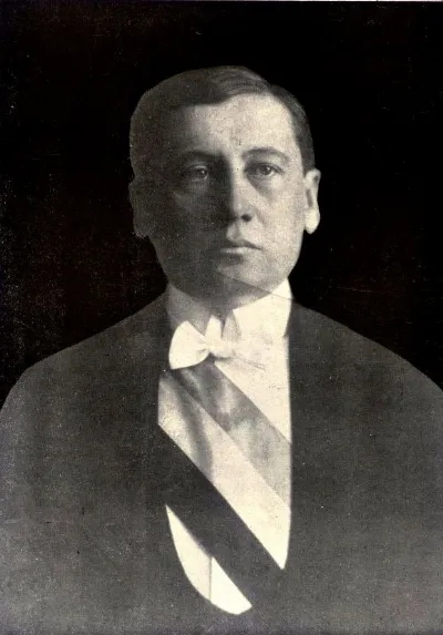 S.E Don Arturo Alessandri - Pdte. de Chile 1920-1925 (recorte) — 1920 | Chile de Ayer