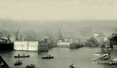 Inicio construcción del molo, 1917 — Municipalidad de Valparaíso — 1917 | Chile de Ayer
