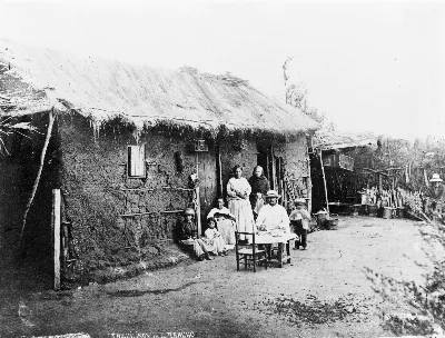 Inquilinos en el Rancho — 1900 | Chile de Ayer