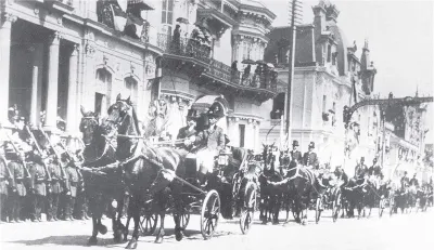 Desfile en la Alameda-Centenario Chile 1910 — 1910 | Chile de Ayer