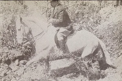 Pedro Aguirre Cerda a caballo