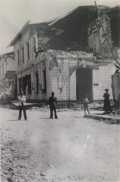 Liceo de hombres de Cauquenes tras terremoto en 1939