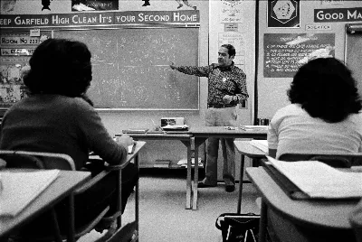 Jaime Escalante teaching, 1983