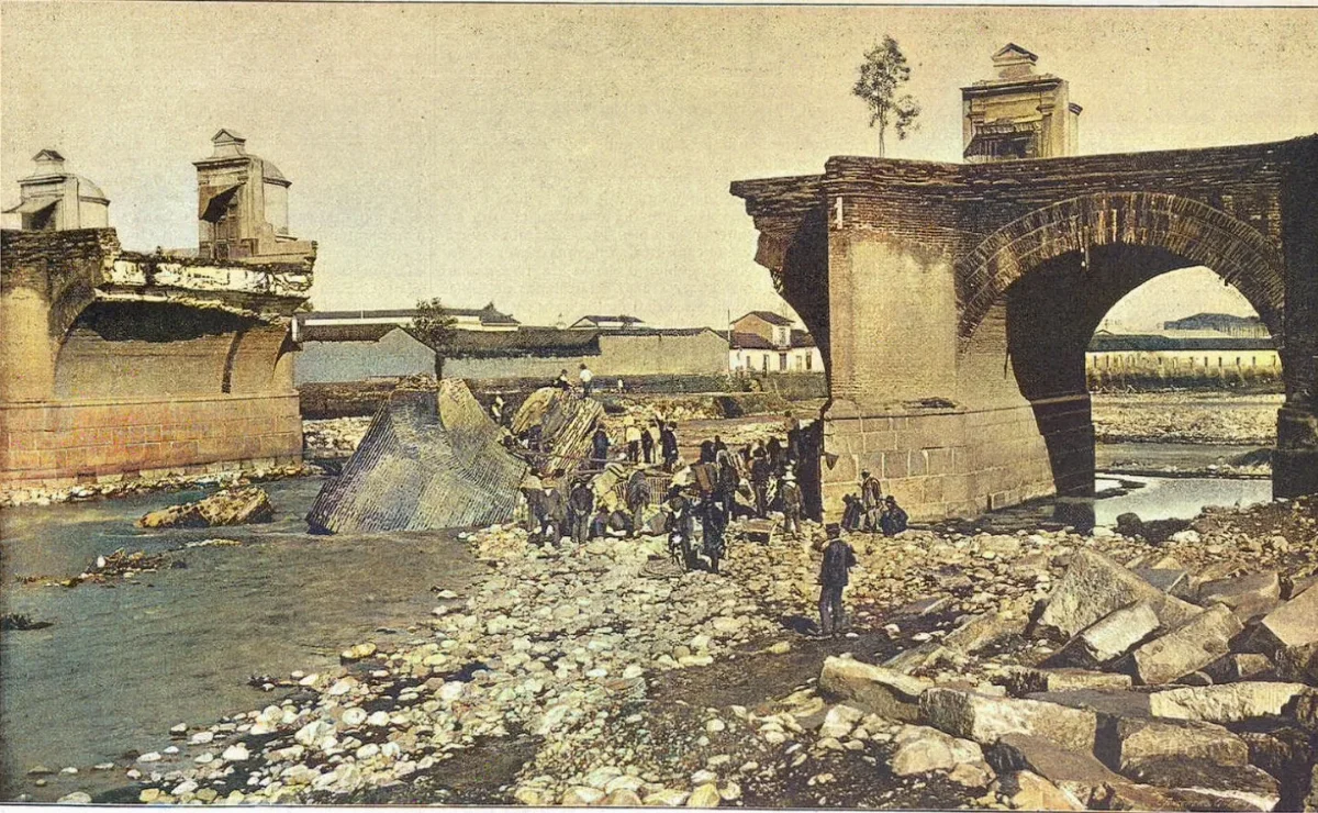 Santiago de Chile - derrumbe de 2 arcos del Punete de Cal y canto — 1888 | Chile de Ayer