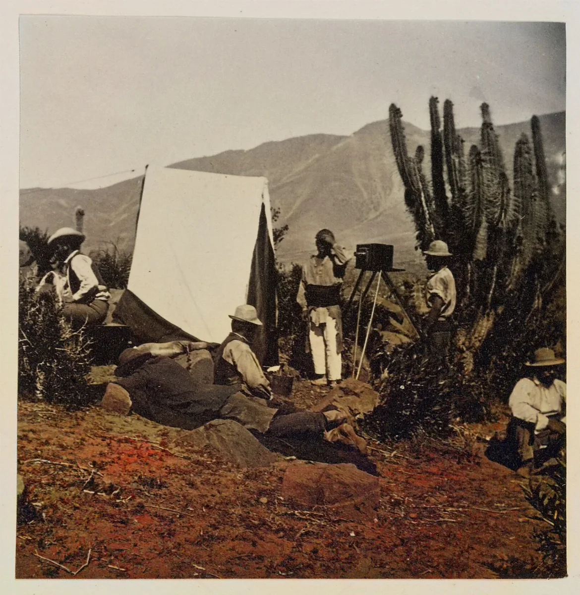 Campamento en Cerro Tamaya, 1860 — 1860 | Chile de Ayer