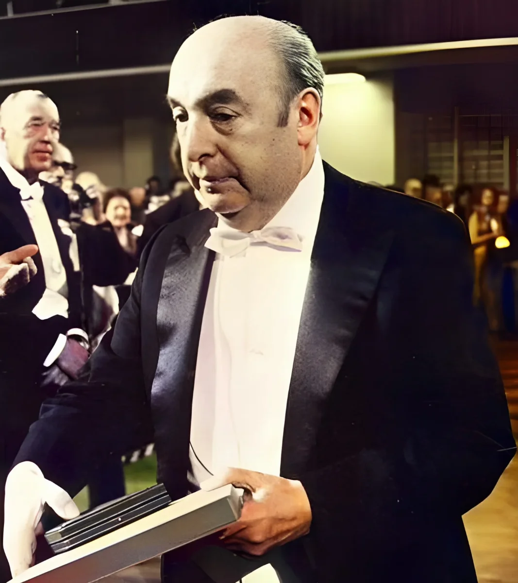 Pablo Neruda recibe el Premio Nobel de Literatura — 1971 | Chile de Ayer