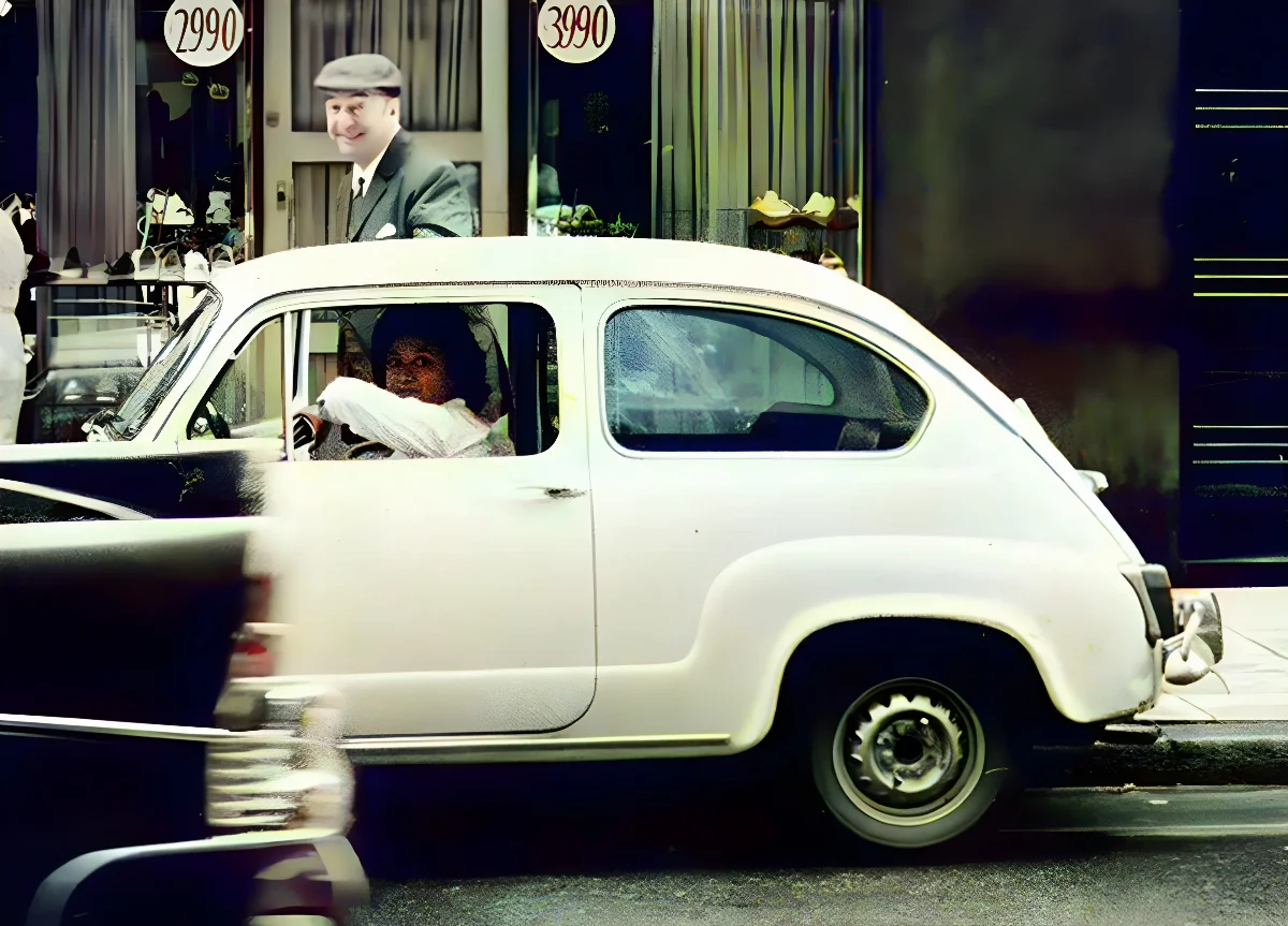 Pablo Neruda con la fotógrafa Sara Facio — Década de 1960 | Chile de Ayer