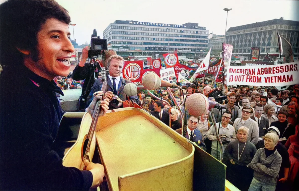 Víctor Jara en Helsinki — 1969 | Chile de Ayer