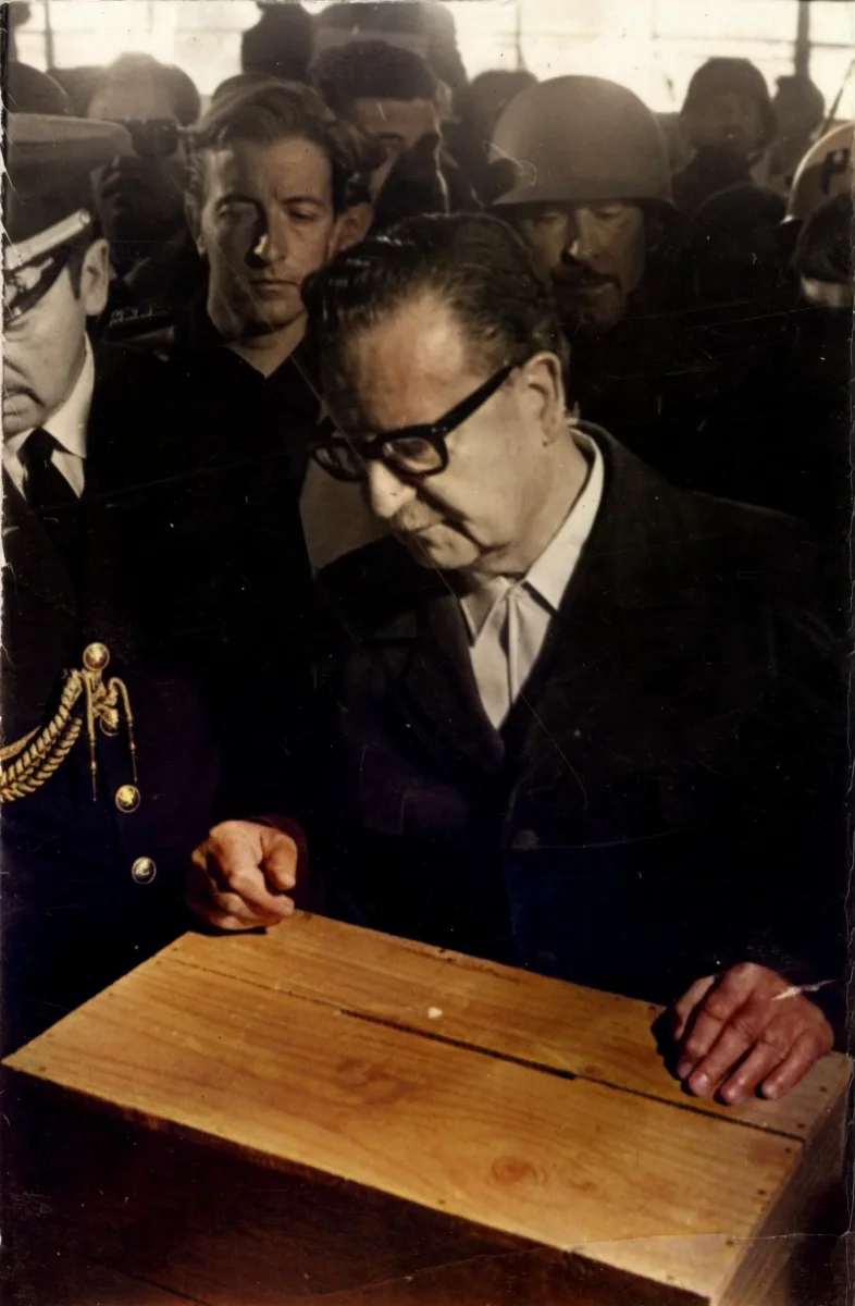 Salvador Allende en 1973 — 1973 | Chile de Ayer