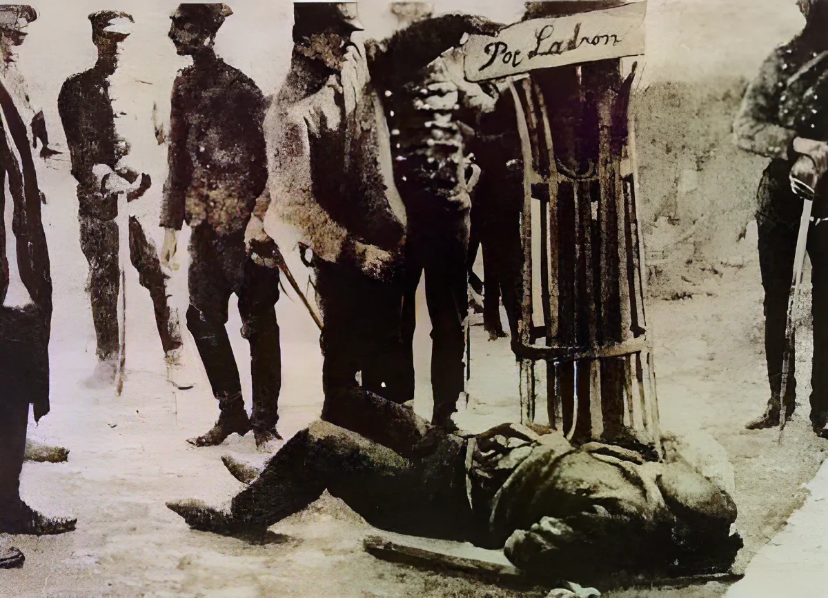 Fusilamiento de saqueadores tras el terremoto de Valparaíso de 1906 — aprox. 1906 | Chile de Ayer