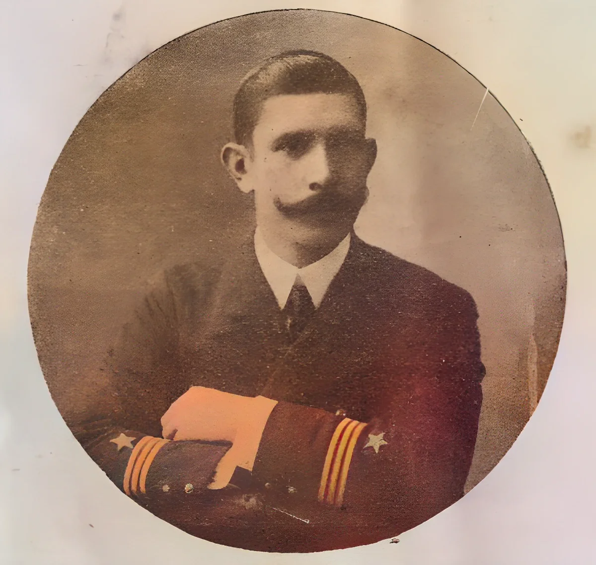 Capitán de Navío de la Armada de Chile Arturo Middleton. — aprox. 1906 | Chile de Ayer