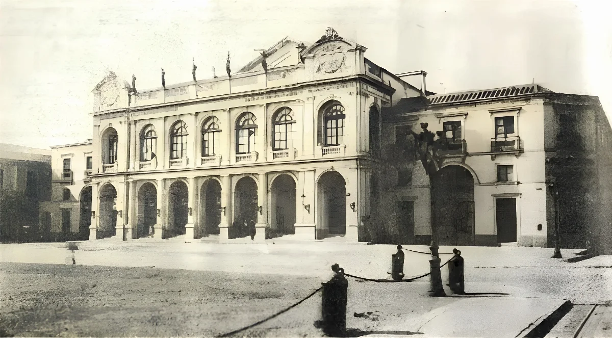 Teatro Municipal de Santiago a principios del siglo XX. — aprox. 1900 | Chile de Ayer