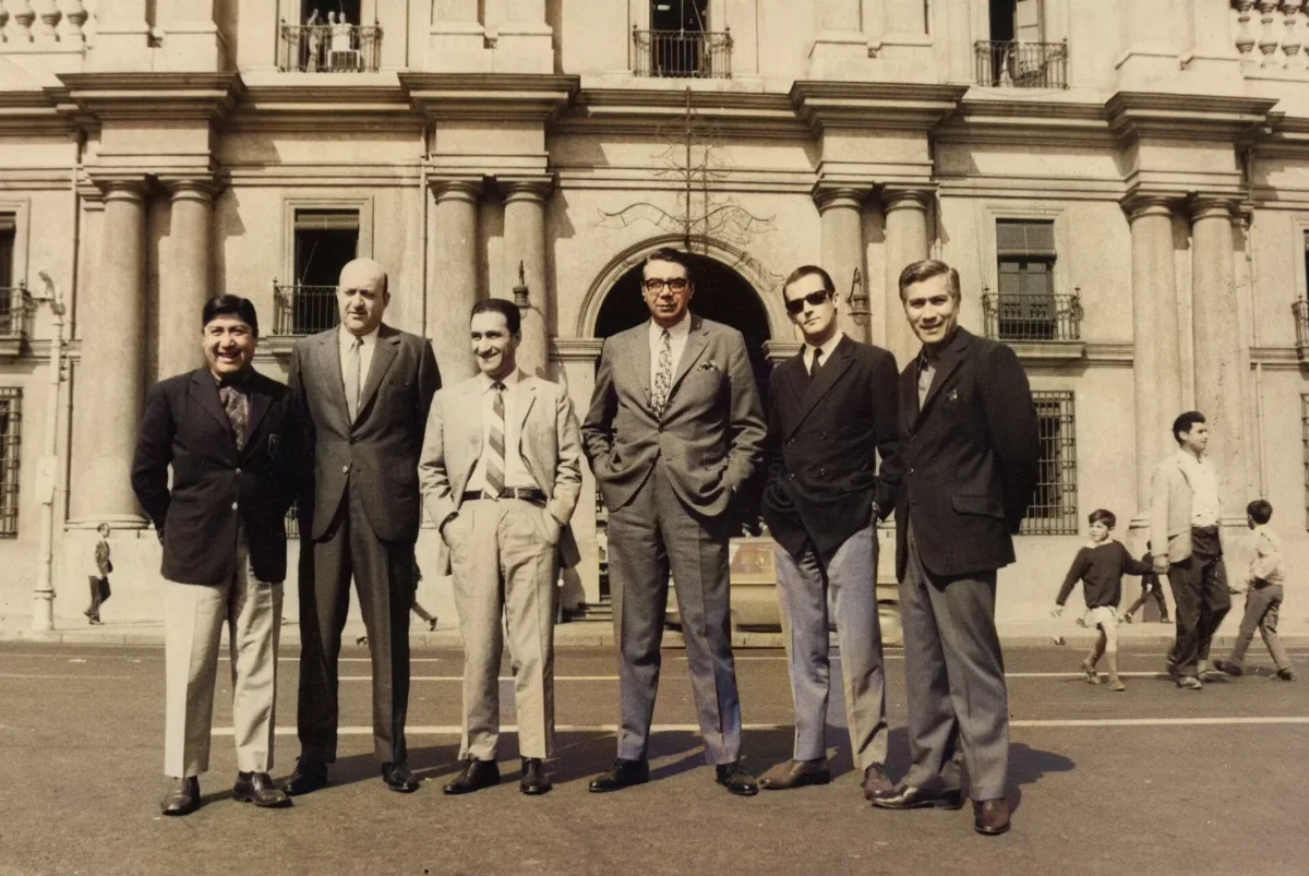 Ariel Ramírez, Eduardo Falú y los Fronterizos en La Moneda, Santiago, 1969 — aprox. 1969 | Chile de Ayer