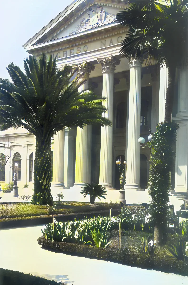 Edificio del Congreso Nacional de Chile en Santiago, hacia 1920 — aprox. 1920 | Chile de Ayer