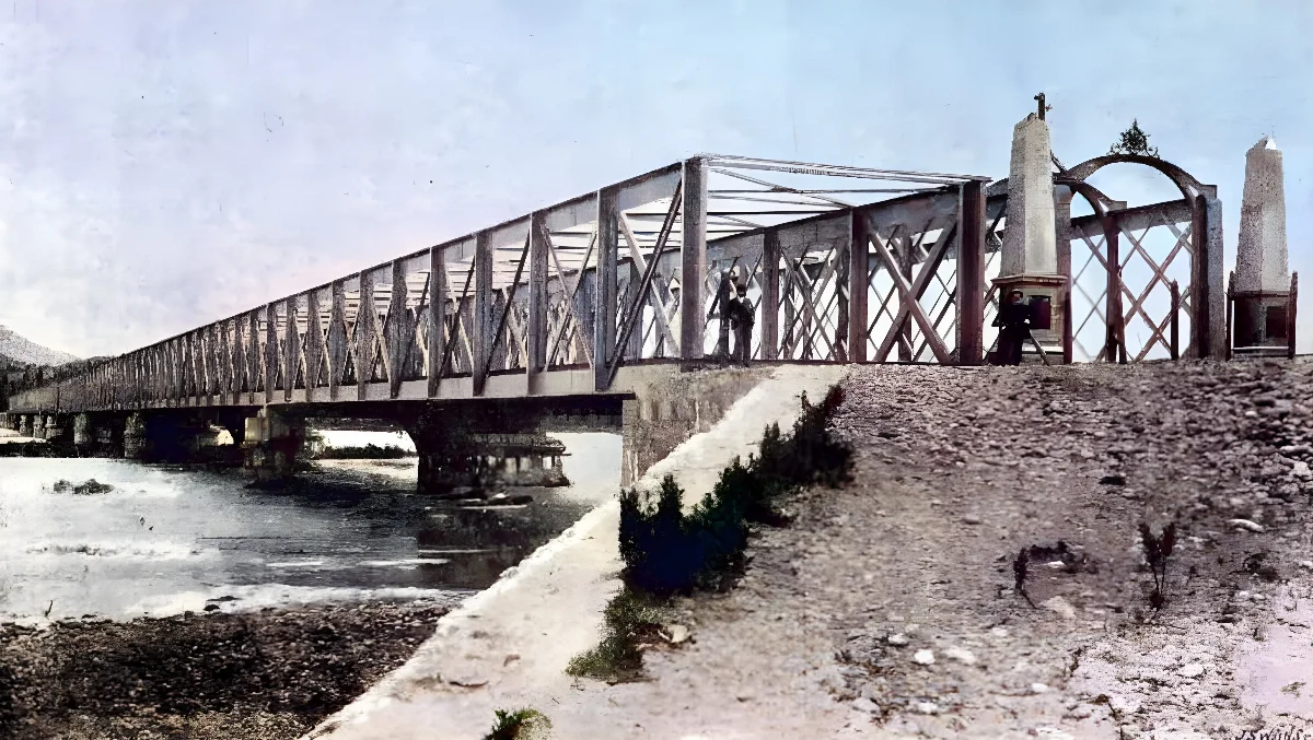 Puente caminero-ferroviario sobre el río Maule, ca. 1889 — aprox. 1889 | Chile de Ayer