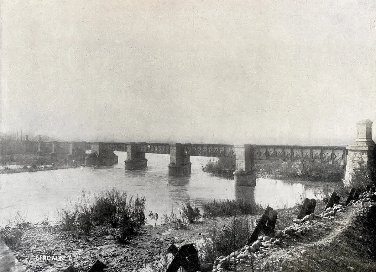 Puente ferroviario n°1 sobre el río Lircay, ca. 1900 — aprox. 1909 | Chile de Ayer