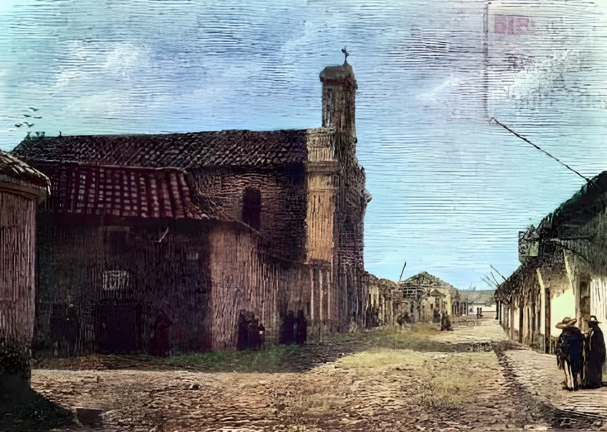 Santiago - Casa de Pedro Valdivia y Capilla de Vera Cruz (1872) — 1872 | Chile de Ayer
