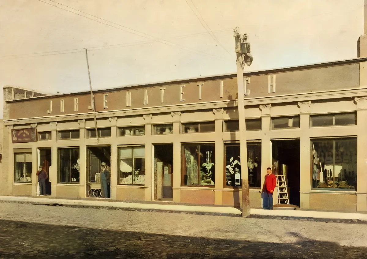 Bazar y mueblería de Jorge Matetich, Punta Arenas, 1906 — 1906 | Chile de Ayer