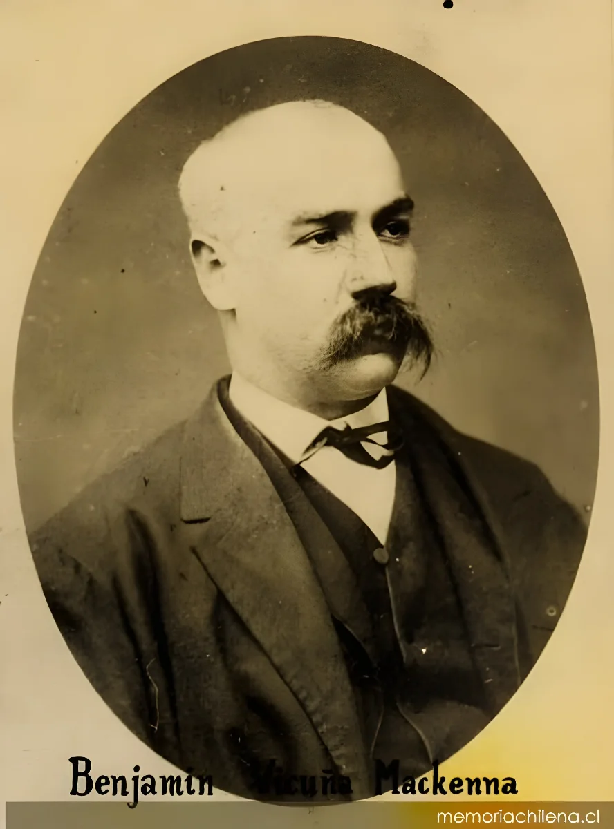 Benjamín Vicuña Mackenna, retrato de perfil — 1900 | Chile de Ayer