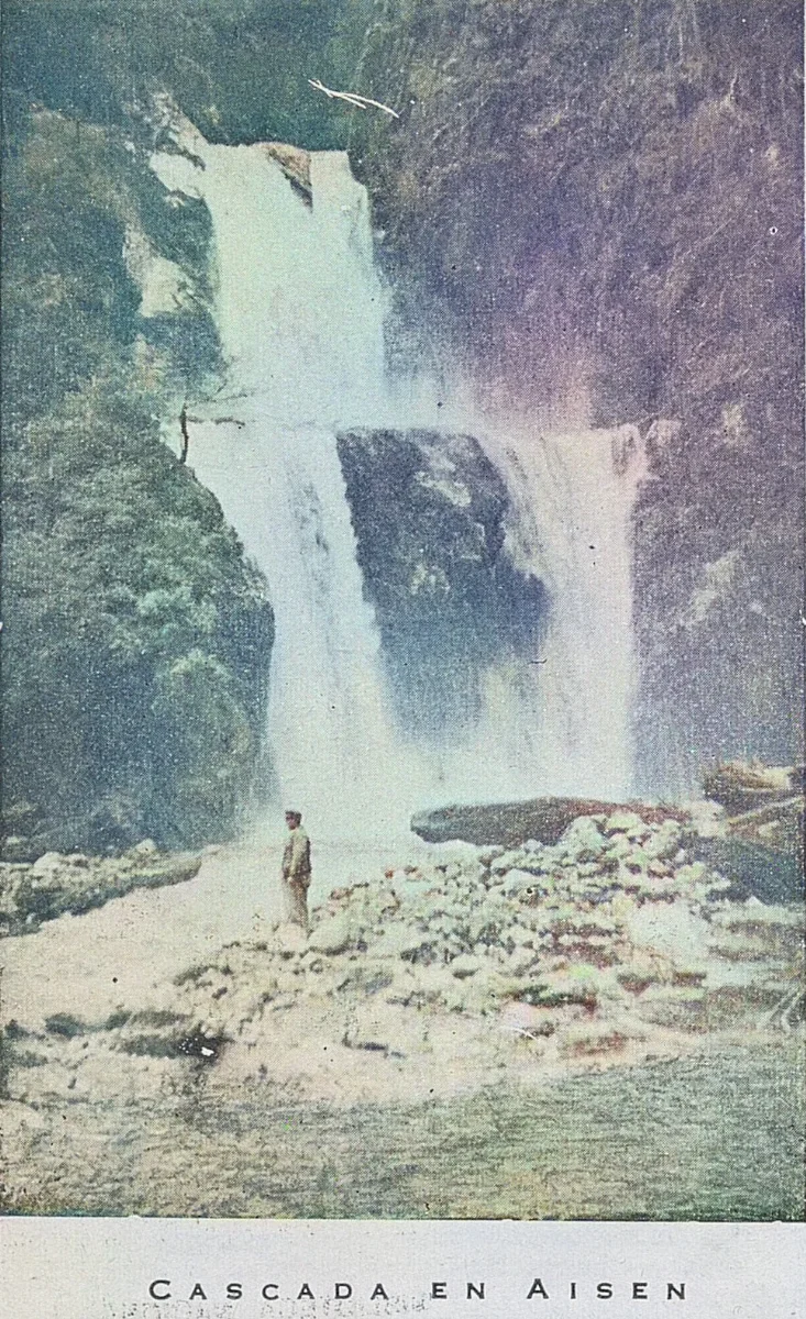 Cascada en Aysén, 1948 — 1948 | Chile de Ayer