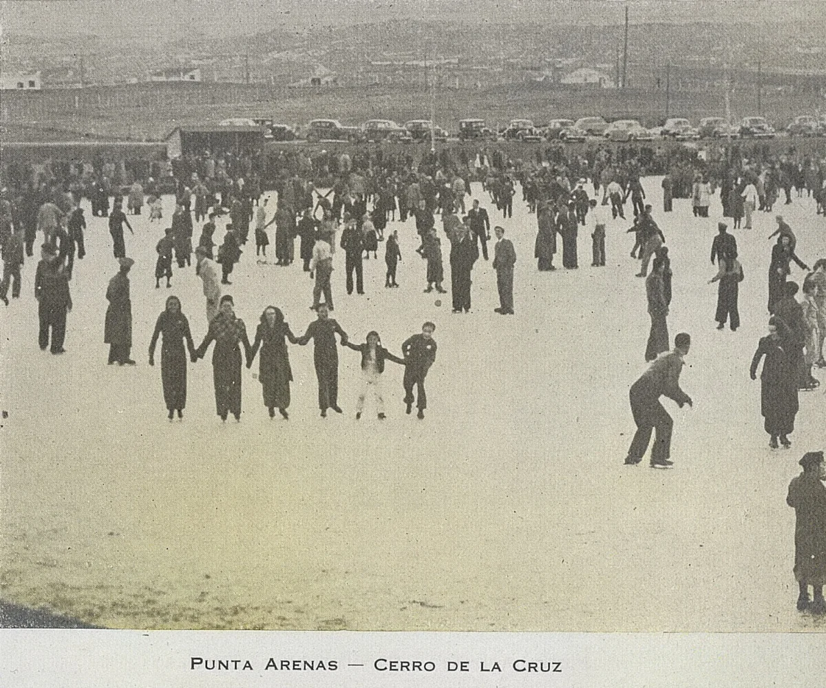Cerro de la Cruz, Punta Arenas — 1947 | Chile de Ayer