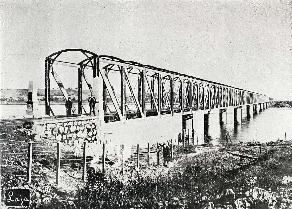 Puente ferroviario sobre el río Laja, circa 1909 — aprox. 1890 | Chile de Ayer