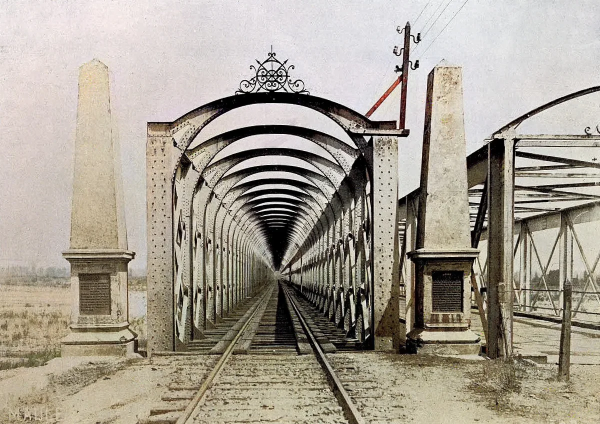 Puente ferroviario sobre el río Maule, circa 1909 — aprox. 1885 | Chile de Ayer