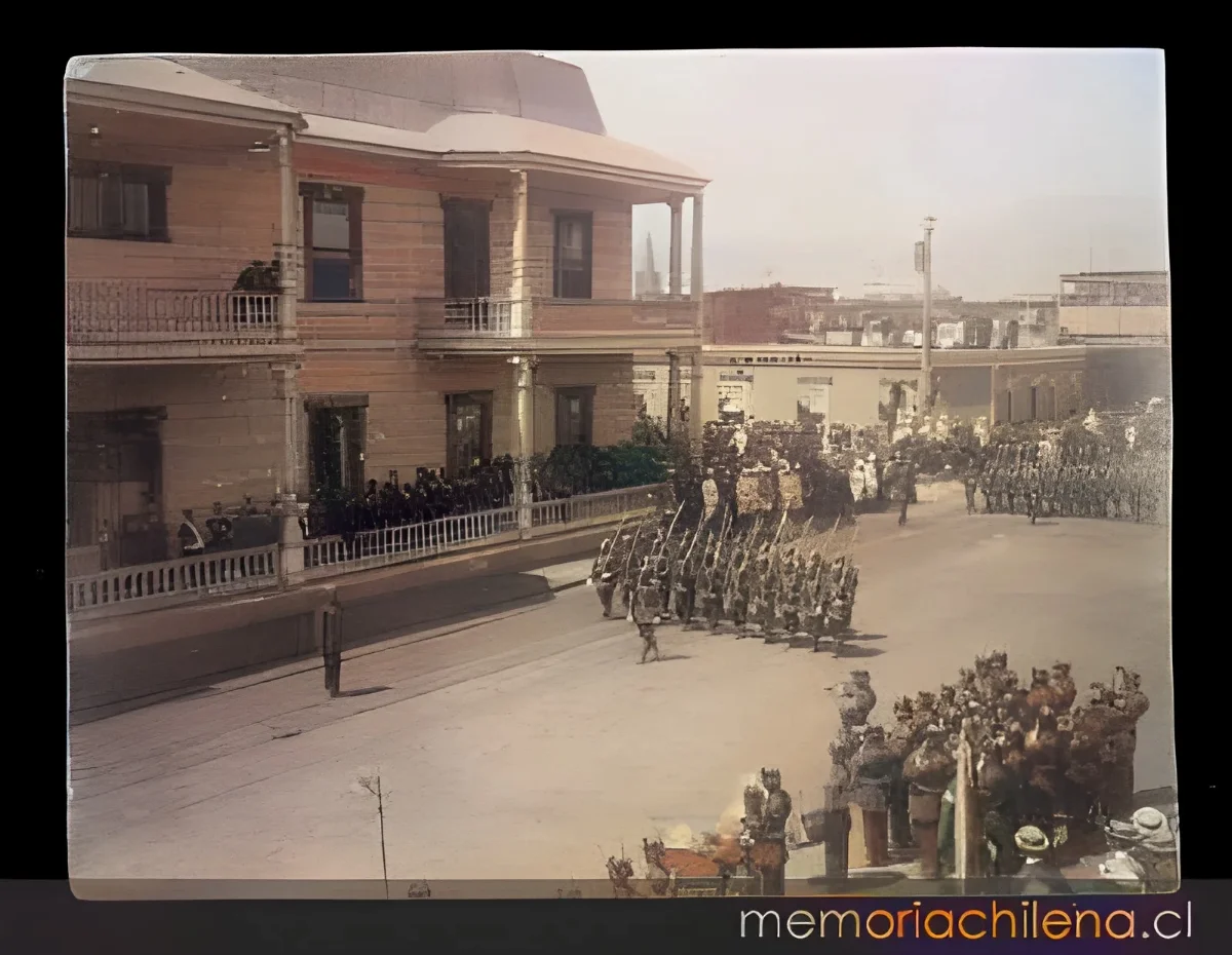 Desfile en Iquique: homenaje al presidente Pedro Montt en su gira por el norte del país, hacia 1908 — 1908 | Chile de Ayer
