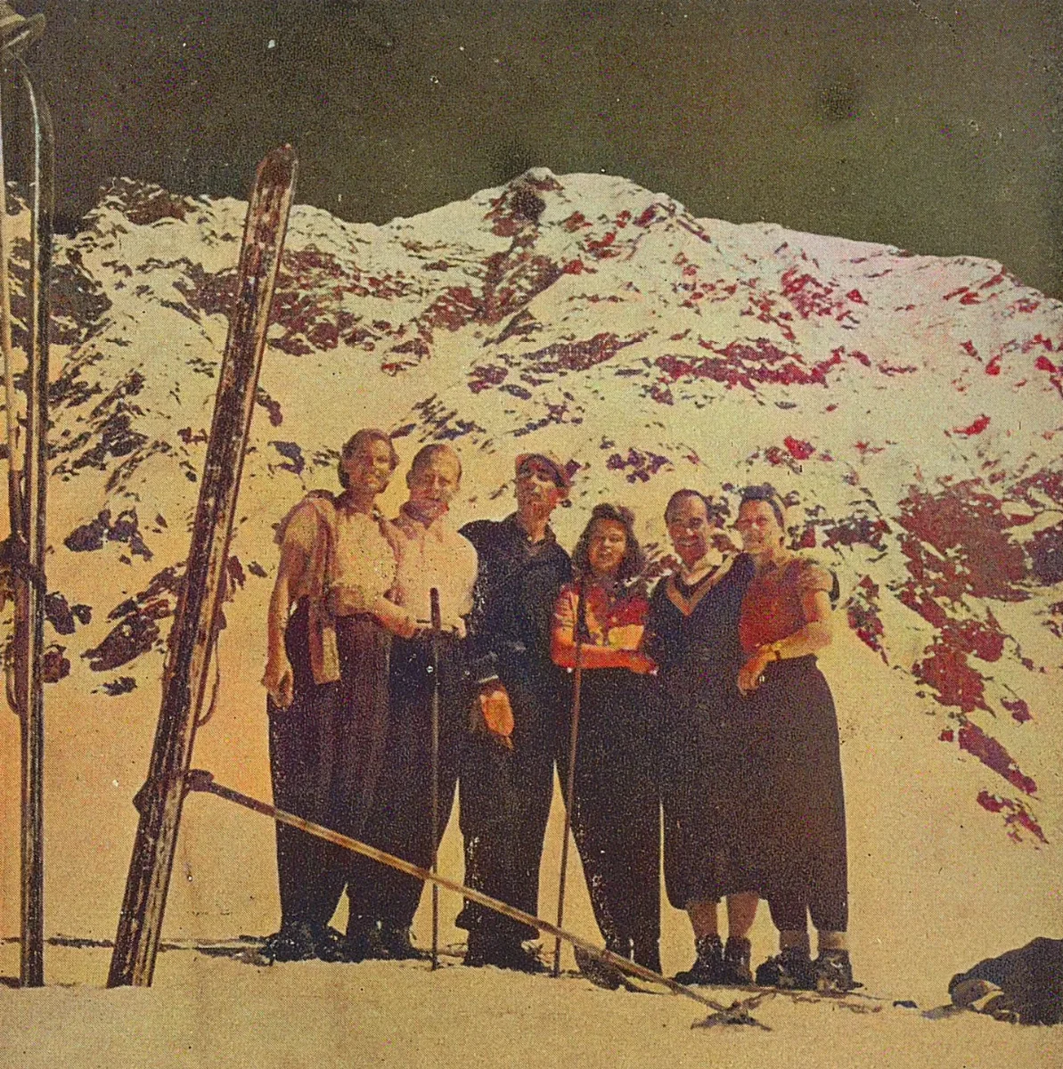 Esquiadores en Portillo, 1942 — 1942 | Chile de Ayer
