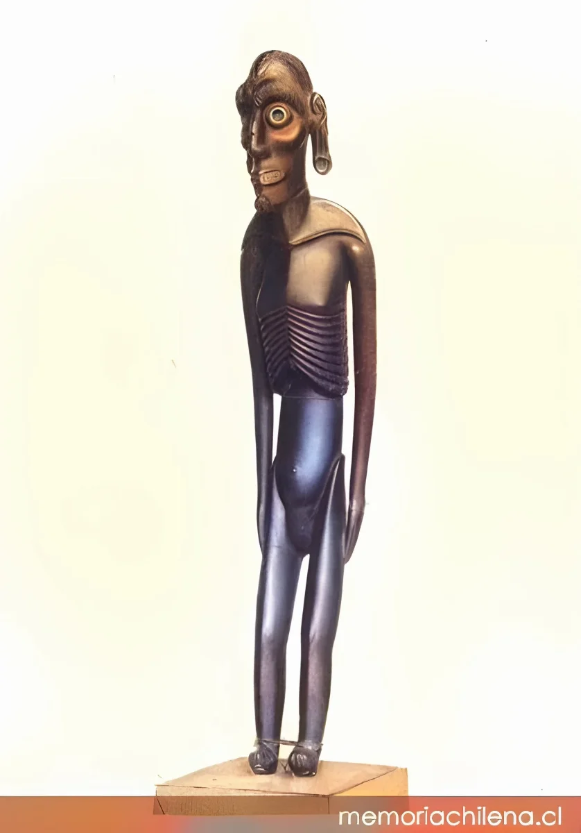 Talla de madera de Isla de Pascua, hacia 1952 — 1952 | Chile de Ayer