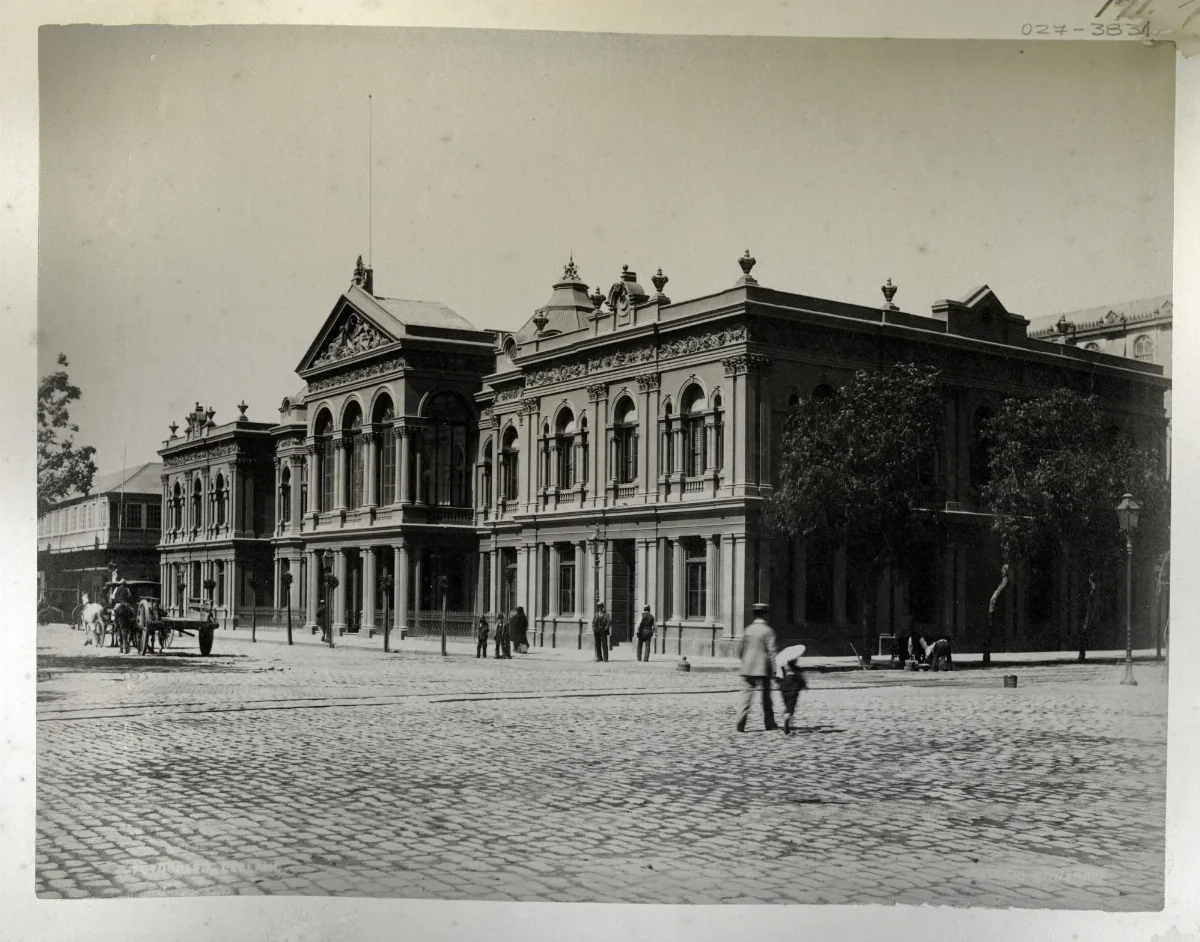 Calle de Valparaíso, hacia 1890 — 1890 | Chile de Ayer