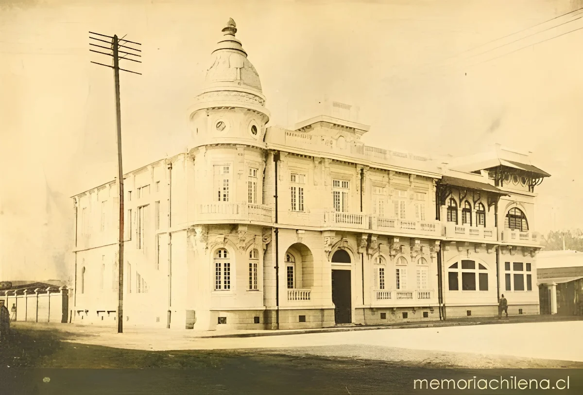 Casas de los señores Bordali y Valdivieso, hacia 1913 — 1913 | Chile de Ayer