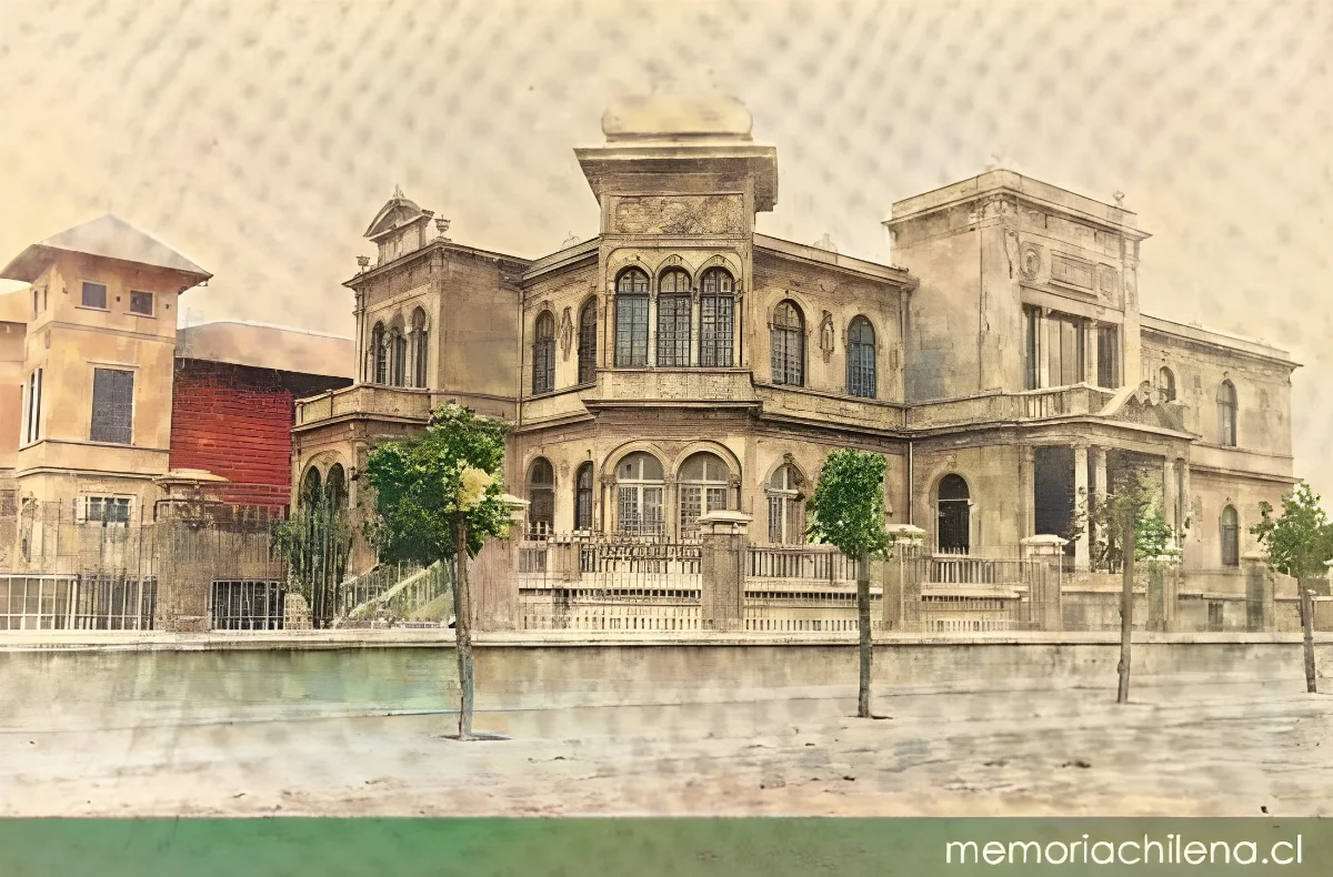 Casa de Guillermo Arriagada, en la Avenida Libertad, hacia 1913 — 1913 | Chile de Ayer