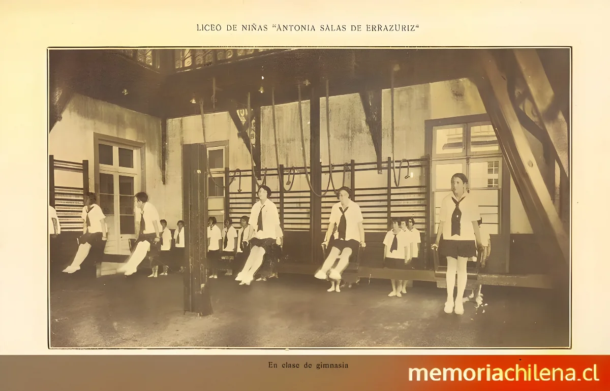 Liceo de Niñas Nº 3 " — 1927 | Chile de Ayer