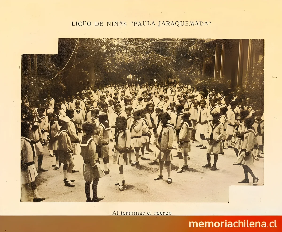 Liceo de Niñas " — 1927 | Chile de Ayer