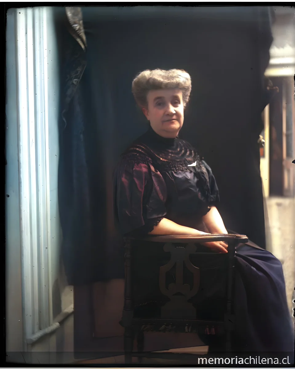 Martina Barros de Orrego, hacia 1905 — 1905 | Chile de Ayer