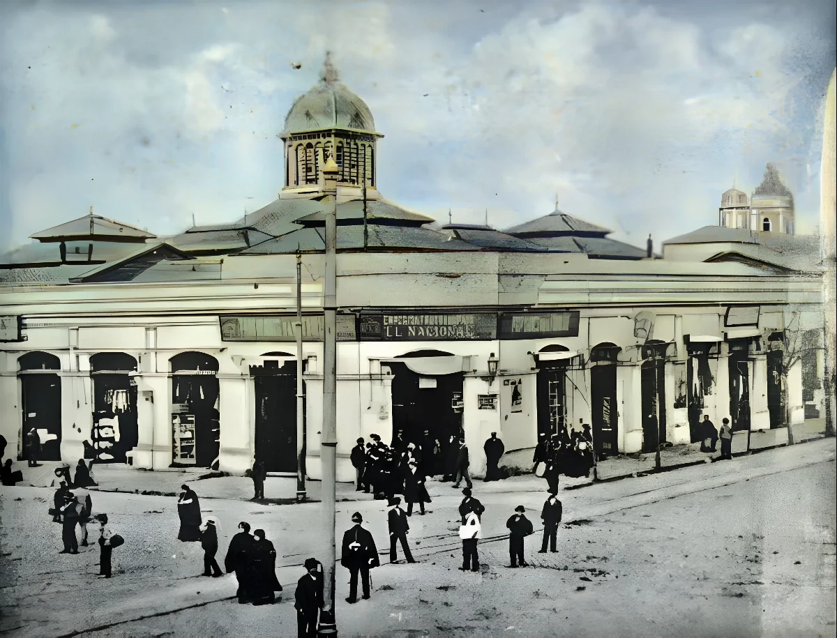Plaza de Abastos de Santiago circa 1910. — aprox. 1910 | Chile de Ayer
