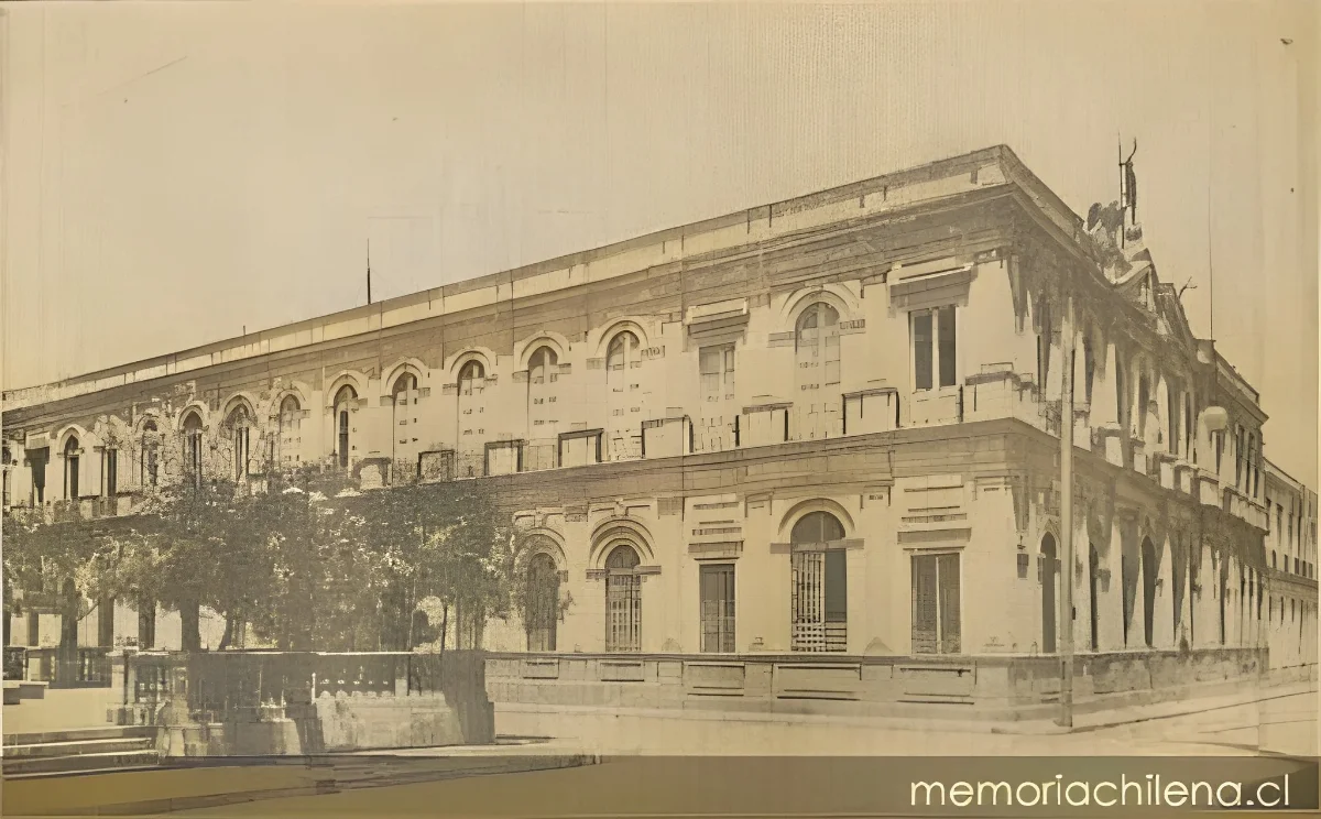 Edificio El Mercurio de Santiago, hacia 1918 — 1918 | Chile de Ayer