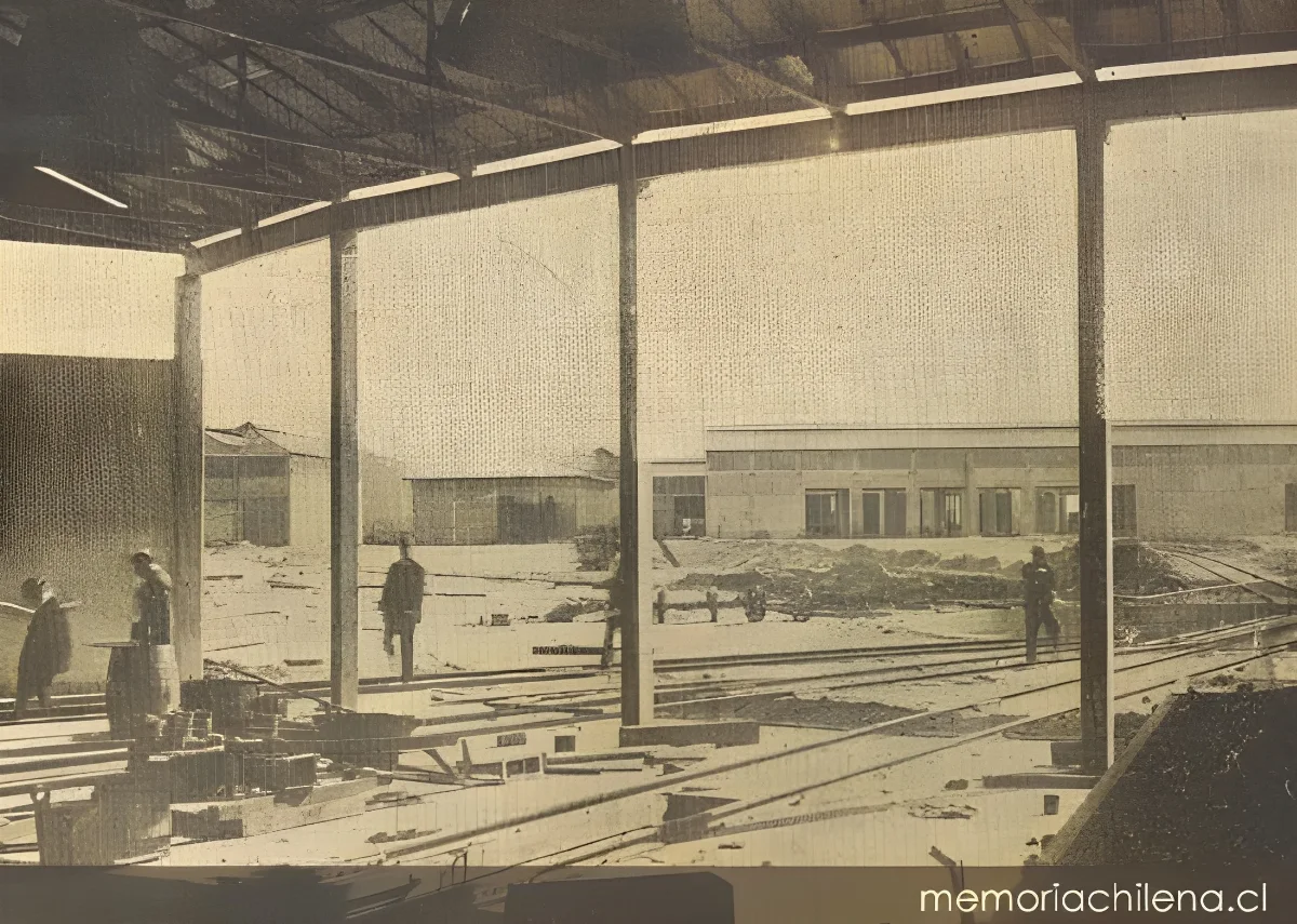 Ferrocarril de Arica a La Paz: interior del taller de Maestranza de Chinchorro, hacia 1910 — 1910 | Chile de Ayer