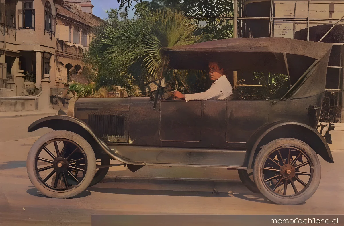 Juan Guzmán Cruchaga en Hong-Kong, 1917 — 1917 | Chile de Ayer