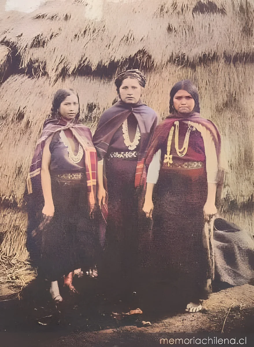 Mujeres mapuche — 1911 | Chile de Ayer