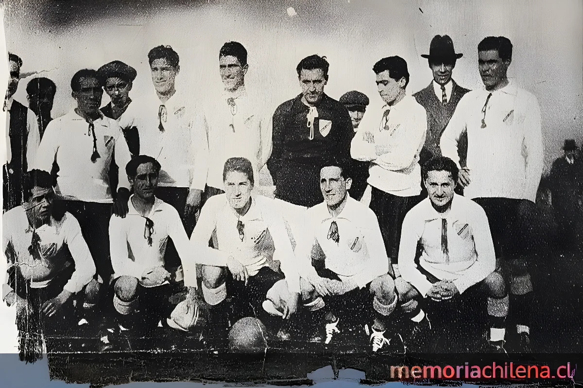 Formación de Colo-Colo que venció a Magallanes en el primer partido disputado por ambos clubes, julio de 1925 — 1925 | Chile de Ayer